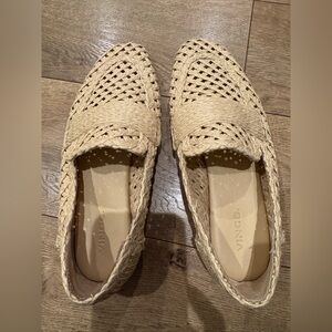 Vince Women's Beige Woven Flats